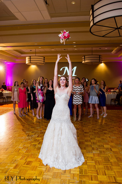 bride-reception-bouquet-toss-blackwell-columbus-ohio-bly-photography