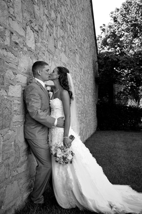 black-and-white-bride-and-groom-st-margaret-of-cortona-columbus-bly-photography