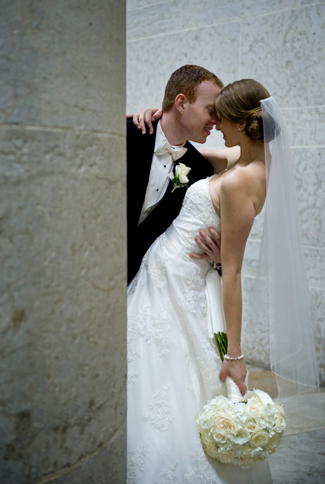 wedding-photo-at-the-ohio-statehouse