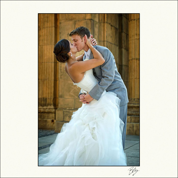 columbus-ohio-wedding-photographers-bride and-groom-at-arch-park-bly-photography