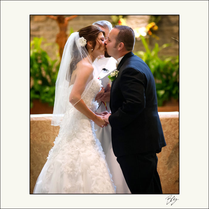 st-brendan-church-wedding-ceremony-first-kiss-hilliard-ohio-bly-photography