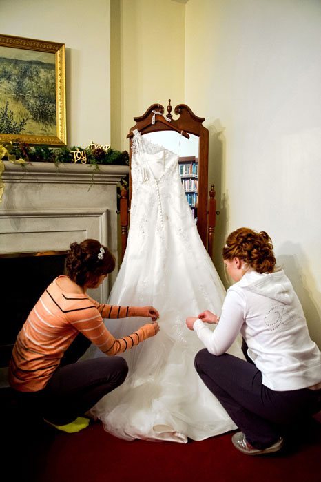 bride-maid-of-honor-wedding-dress-columbus-ohio-bly-photography
