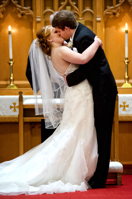 wedding-ceremony-first-kiss-findlay-st-marks-church