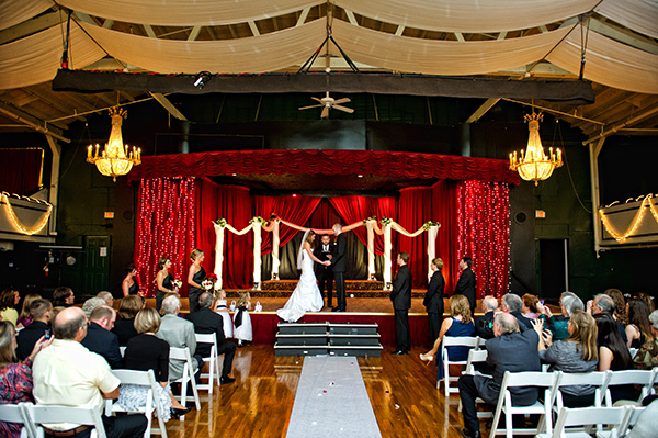 grand-valley-dale-ballroom-columbus-wedding-ceremony-bly-photography