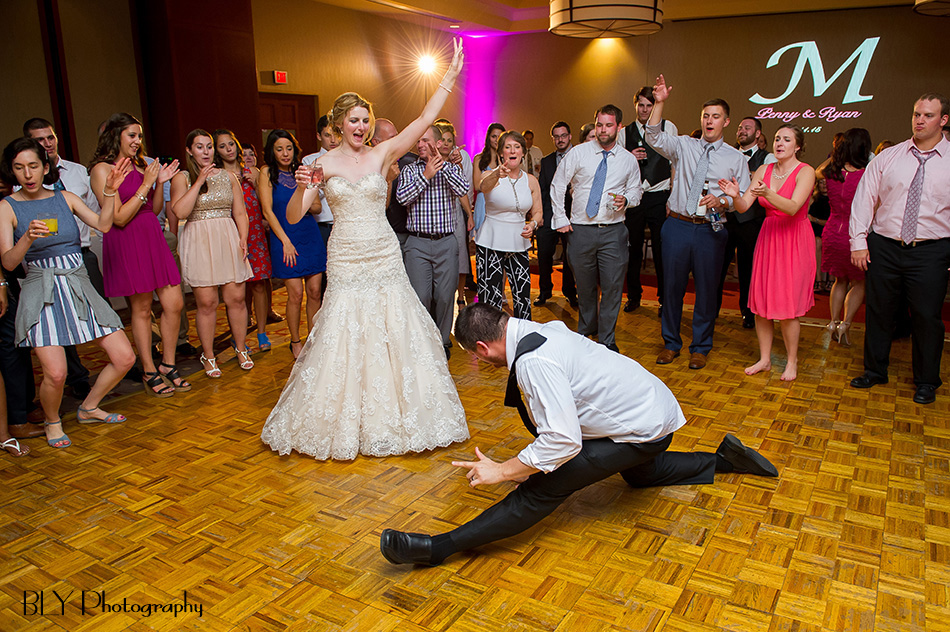 wedding reception dancing blackwell columbus ohio bly photography