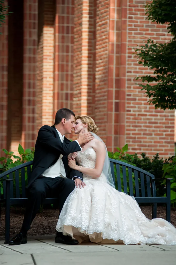 bride groom kiss blackwell columbus