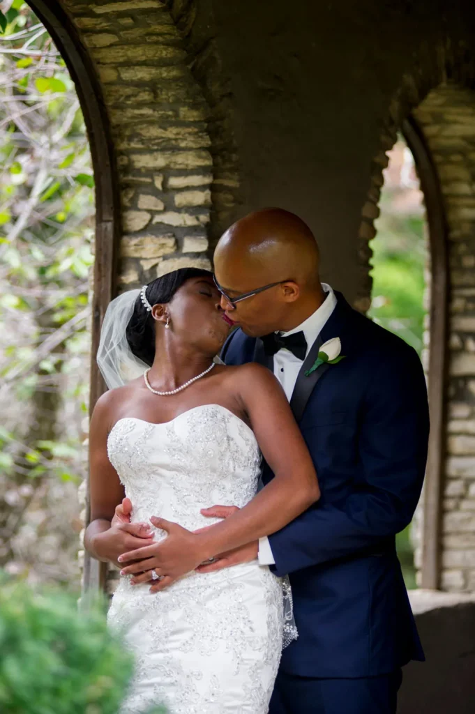 bride groom kiss jeffrey mansion wedding