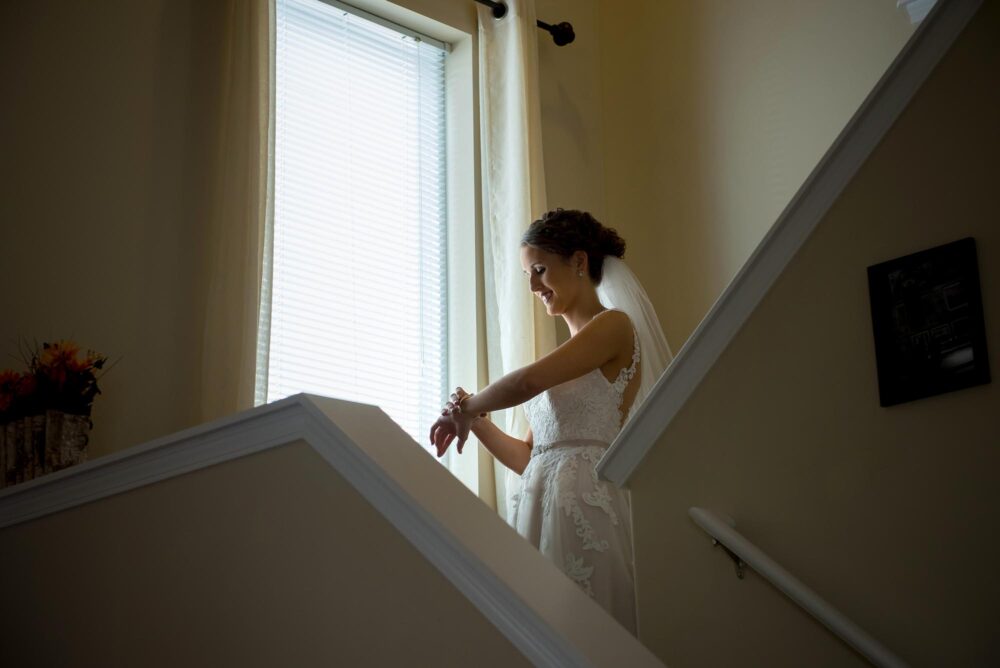 bride window light jewlery bly photography