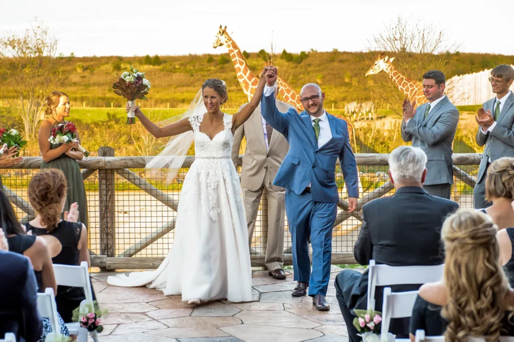 columbus zoo wedding bride groom