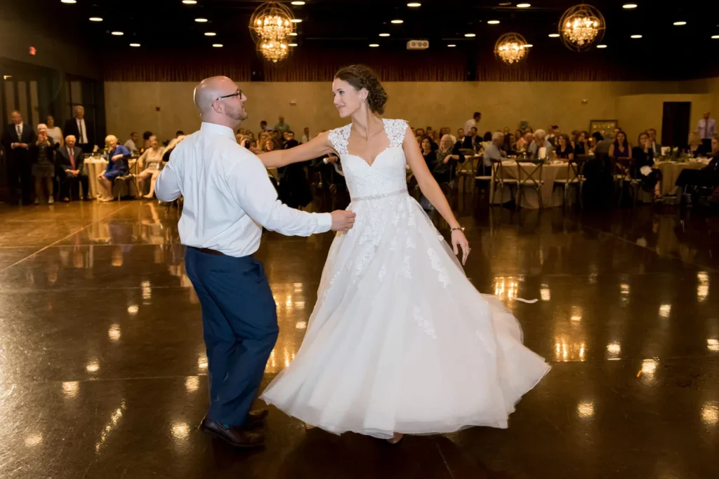 zoo wedding couple first dance