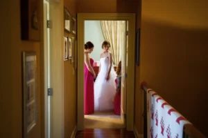 bride getting ready columbus wedding