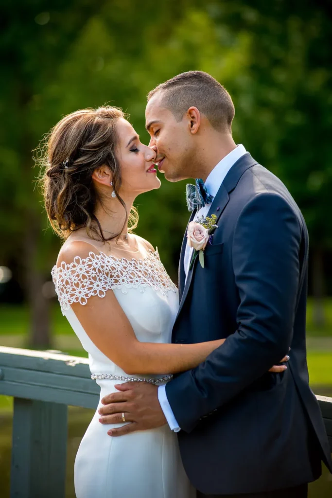 schiller park wedding kiss