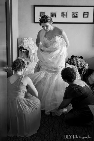 bride-getting-ready-for-wedding-at-the-blackwell-columbus-ohio-bly-photography.jpg